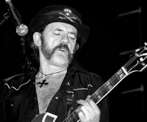 Lemmy Kilmister ölümü porno dünyasında yankılandı